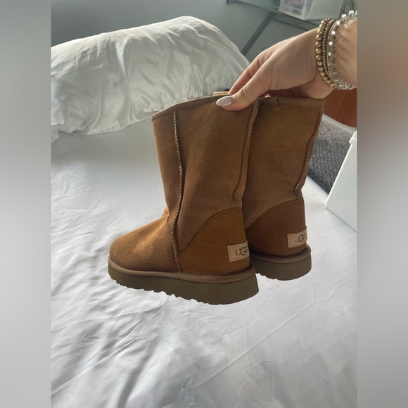 Ugh mini boots - Picture 2 of 3